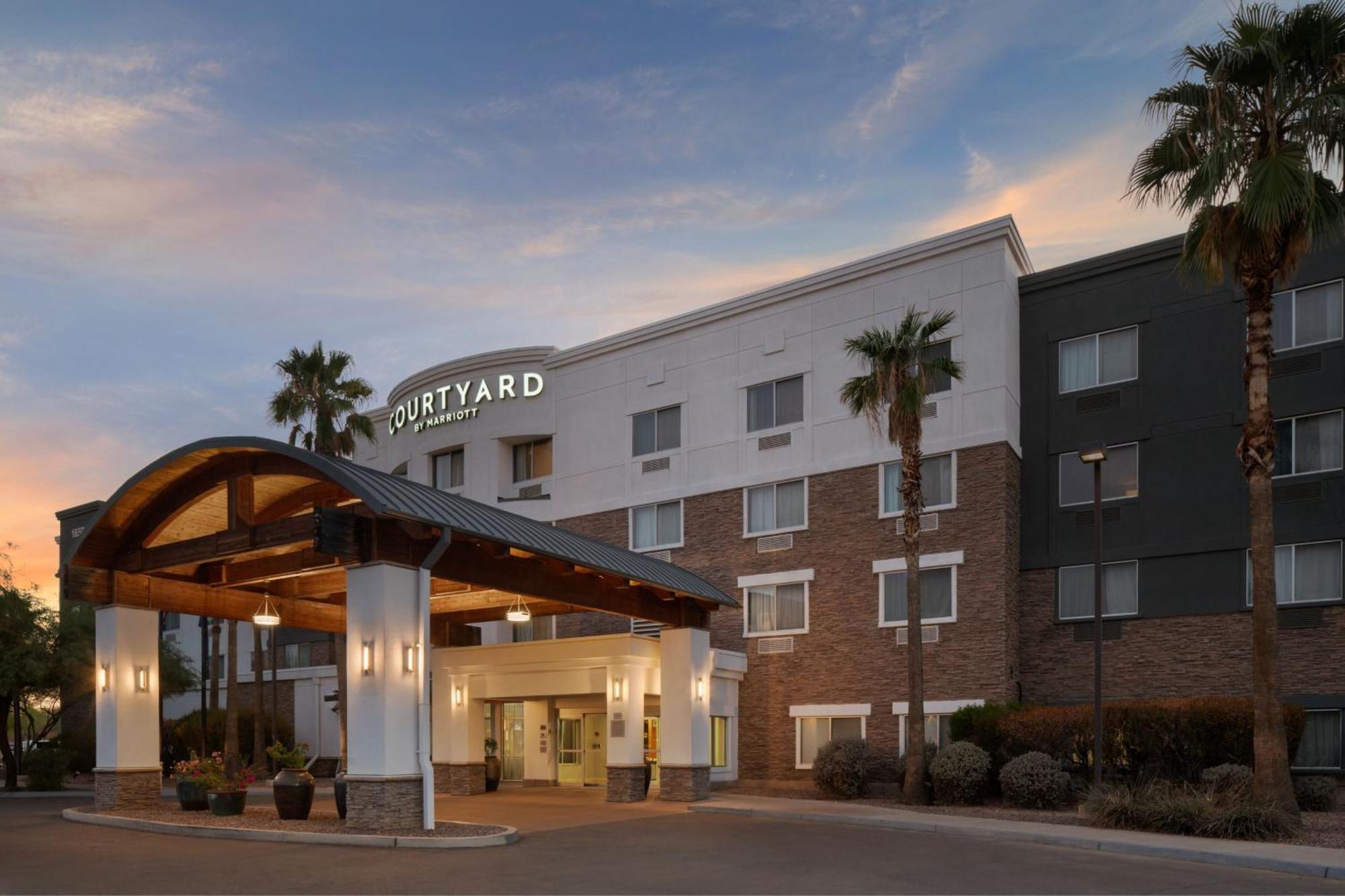 Courtyard By Marriott Phoenix West/Avondale Hotel Exterior photo